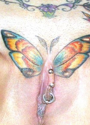 Татуированная пизда близкий ракурс картинка 36