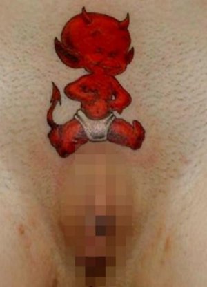 Татуированная пизда близкий ракурс картинка 42