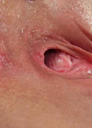 Приятные и упругие пизденки крупно картинка 107