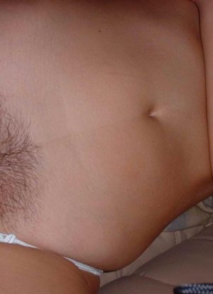 Отодвигая трусики картинка 55